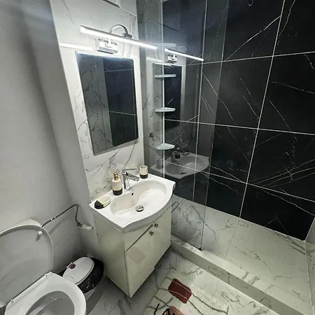 Apartment Bdr *